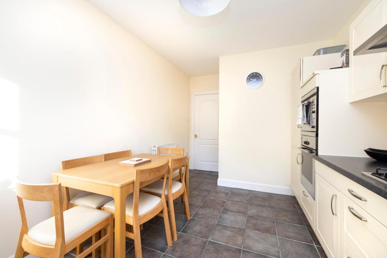 Joivy Modern Flat With Free Parking Apartman EDI Kültér fotó