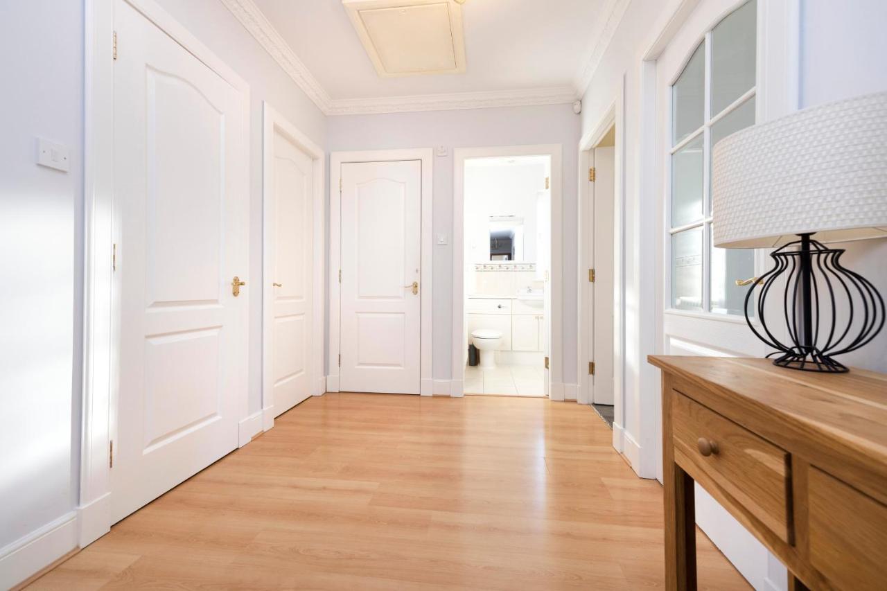 Joivy Modern Flat With Free Parking Apartman EDI Kültér fotó