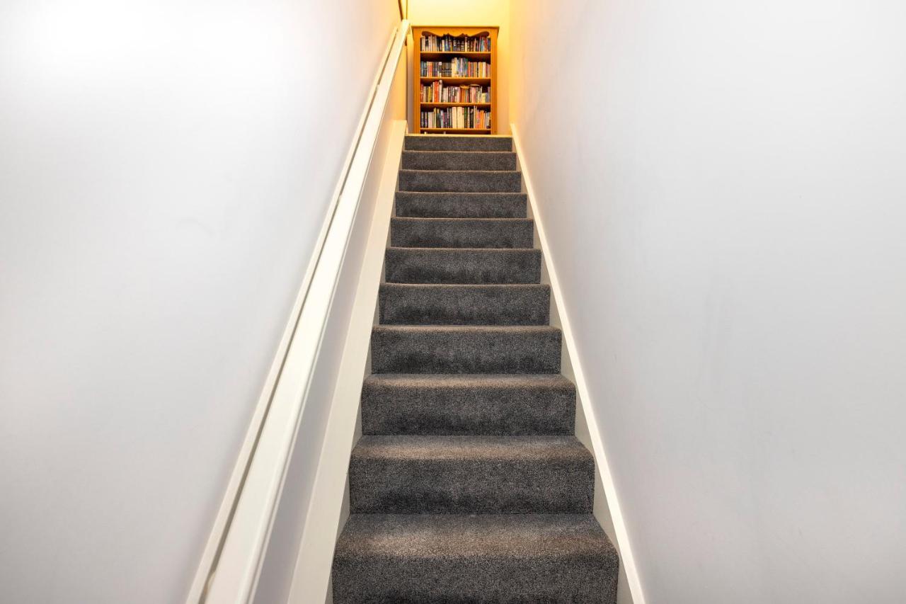 Joivy Modern Flat With Free Parking Apartman EDI Kültér fotó
